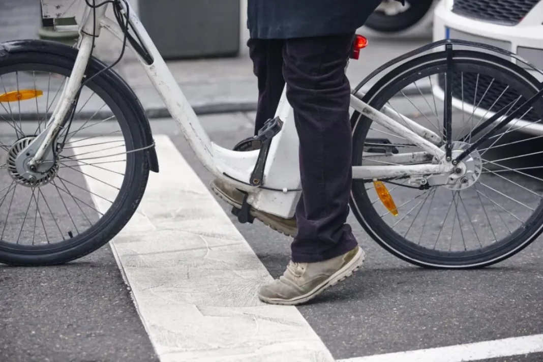 ¿Se puede llevar un acompañante en la bici?