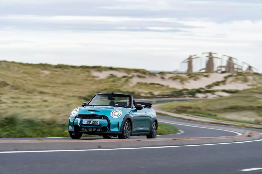 2022 MINI Cooper S Convertible Seaside Edition 5 Motor16