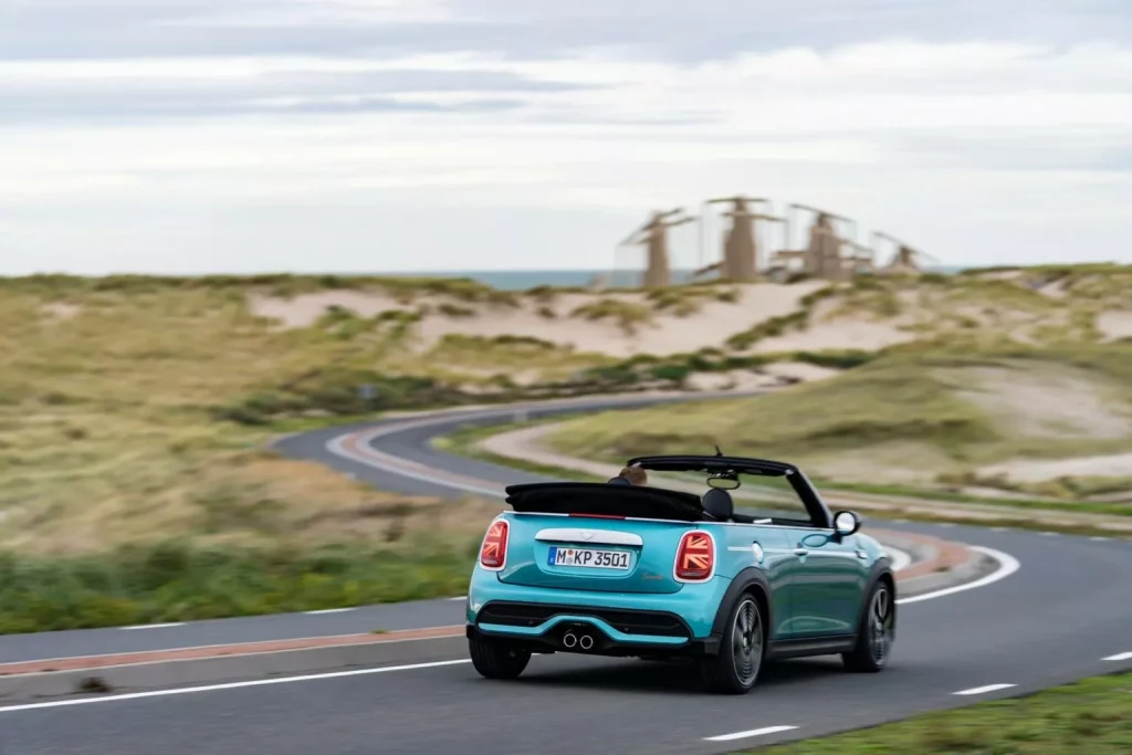 2022 MINI Cooper S Convertible Seaside Edition 9 Motor16