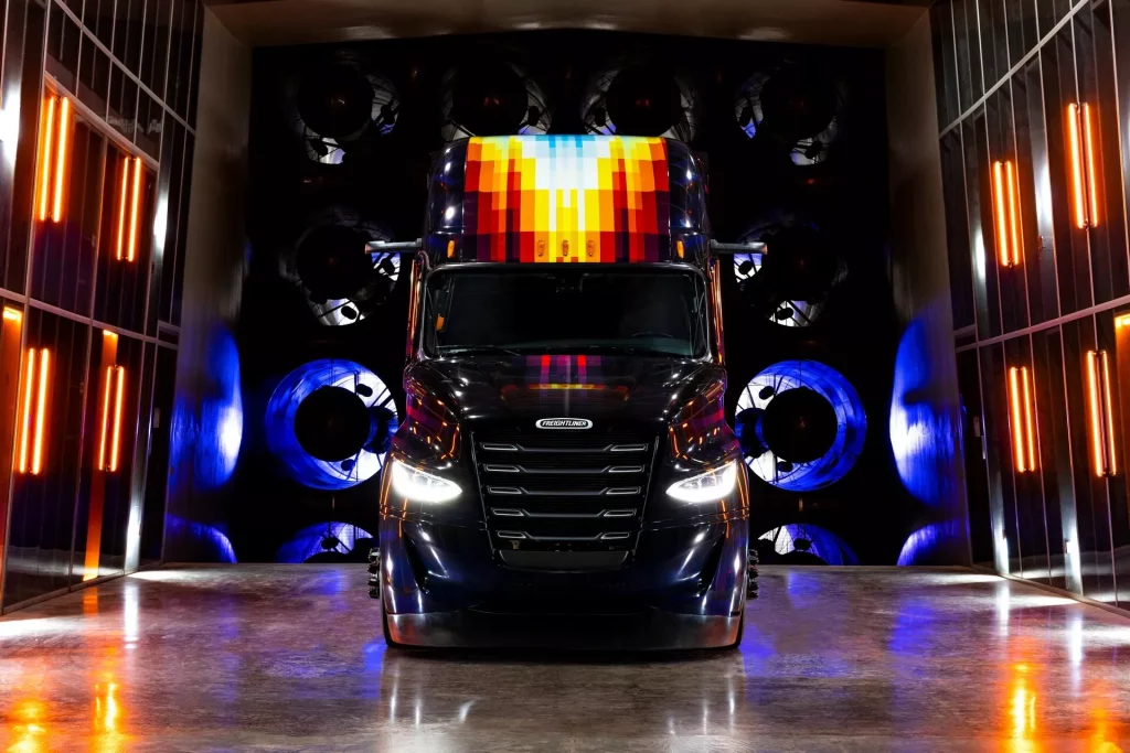 2023 Freightliner SuperTruck II 3 Motor16