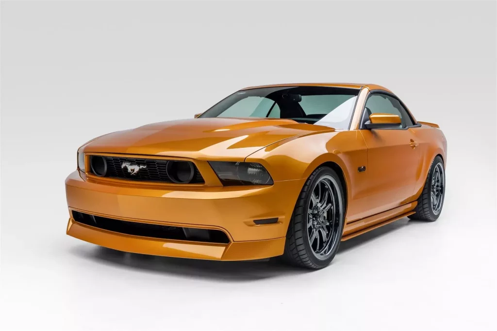 2011 Ford Mustang Hardtop 2 Motor16