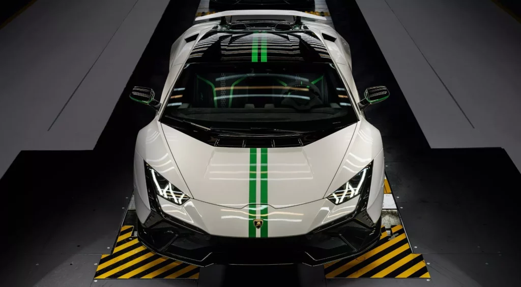 2023 Lamborghini Huracan 60th Anniversary 3 Motor16