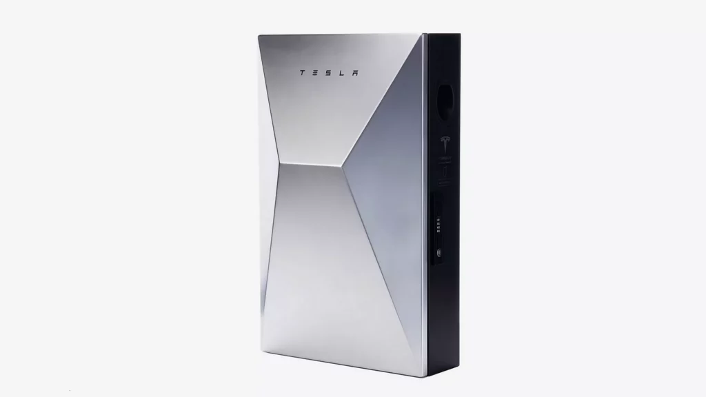 2023 Tesla CyberVault cargador 1 Motor16