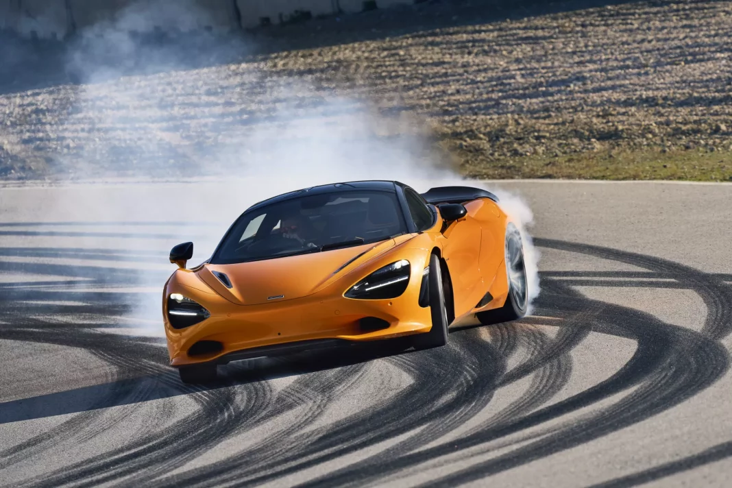 2023 McLaren 750S. Imagen portada.