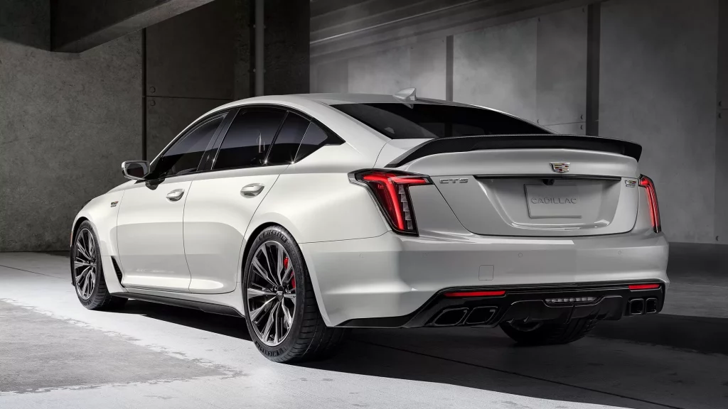 2023 Cadillac CT5-V Blackwing. Imagen estática trasera.