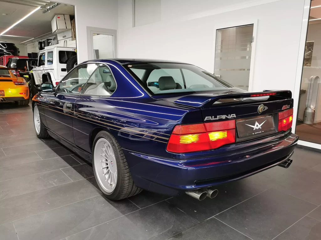 1991 Alpina B12 5.0 Suiza. Imagen estática trasera.