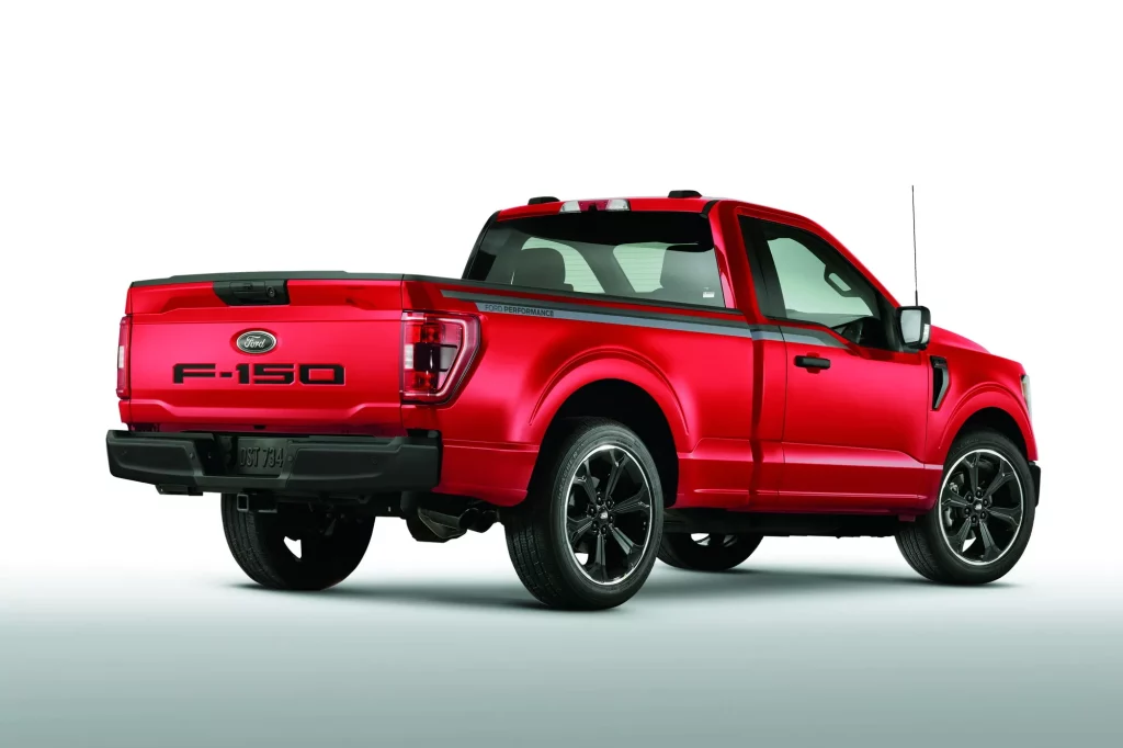 2023 Ford F-150 FP700. Imagen estática trasera.