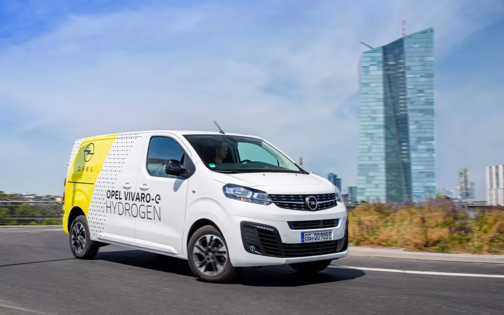 2022 Opel Vivaro-e Hydrogen. Imagen movimiento.