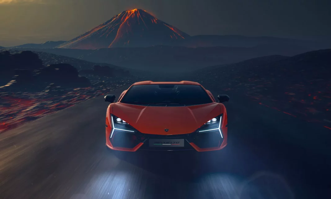 2023 Lamborghini Revuelto. Imagen portada.