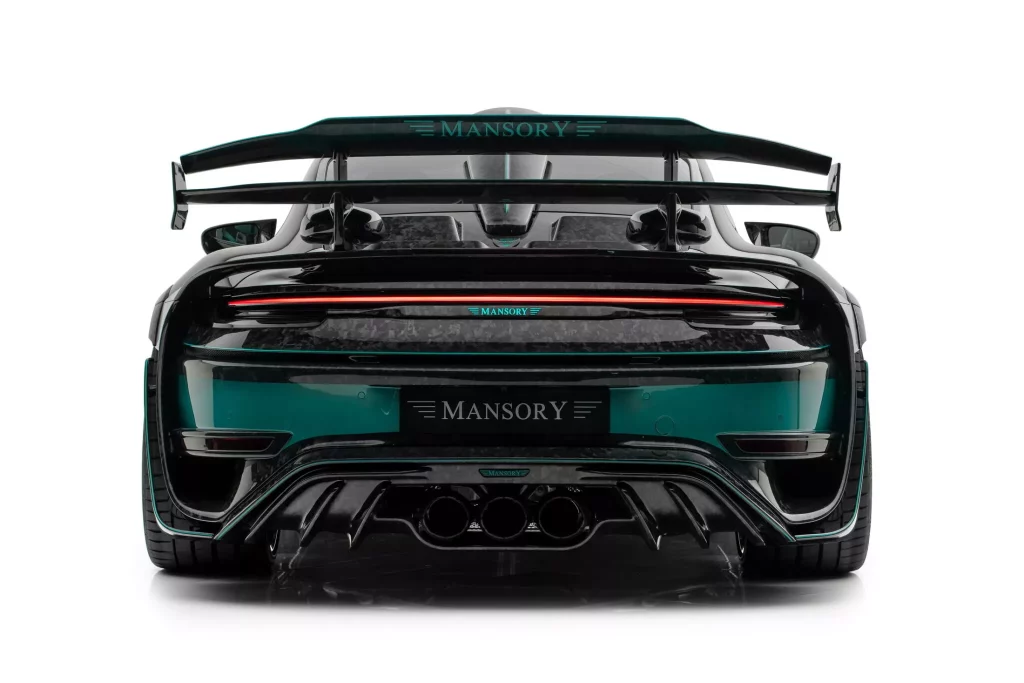 2023 Porsche 911 Mansory P9LM EVO 900. Imagen estudio trasera.