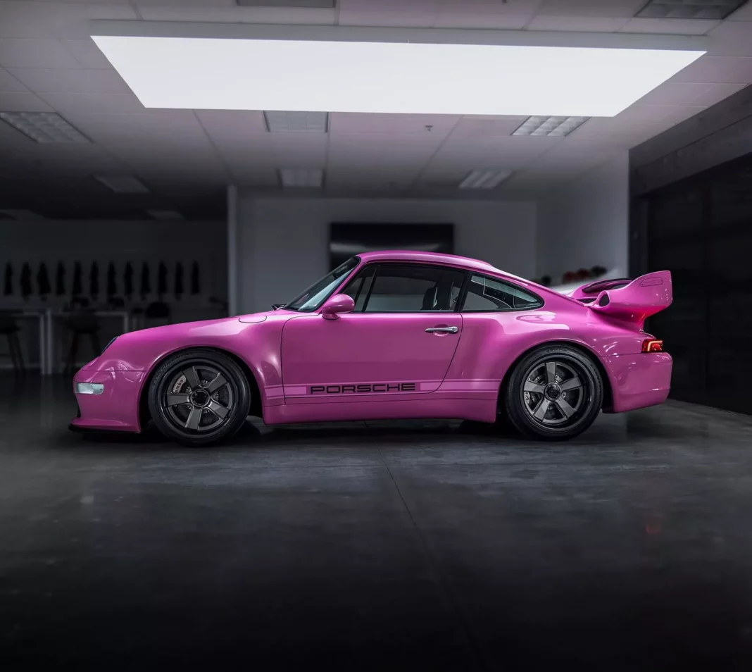 2023 Porsche 911 993 Gunther Werks Pink. Imagen portada.