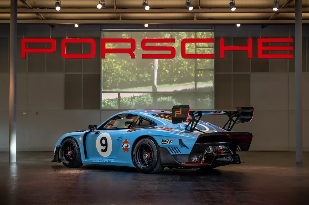 2019 Porsche 935 Gulf. Imagen lateral.