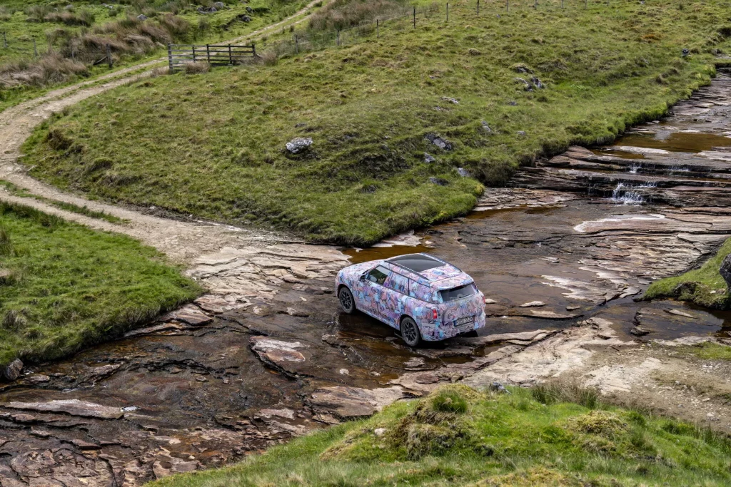 2023 MINI Countryman Teaser Scotish Highlands 38 Motor16