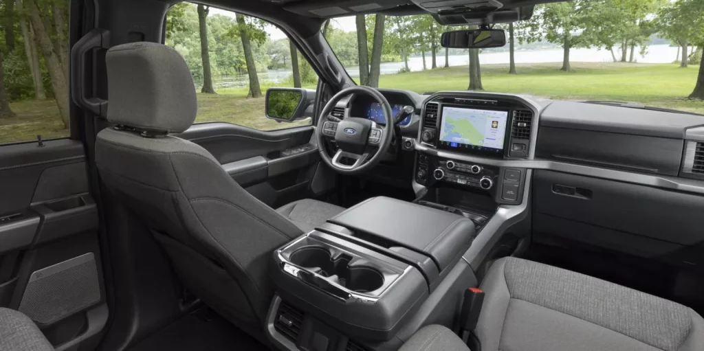 2023 Ford F-150. Imagen interior.