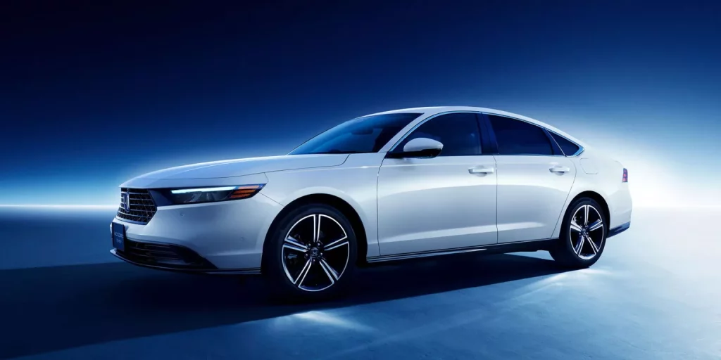 2023 Honda Accord Japón. Imagen estudio.