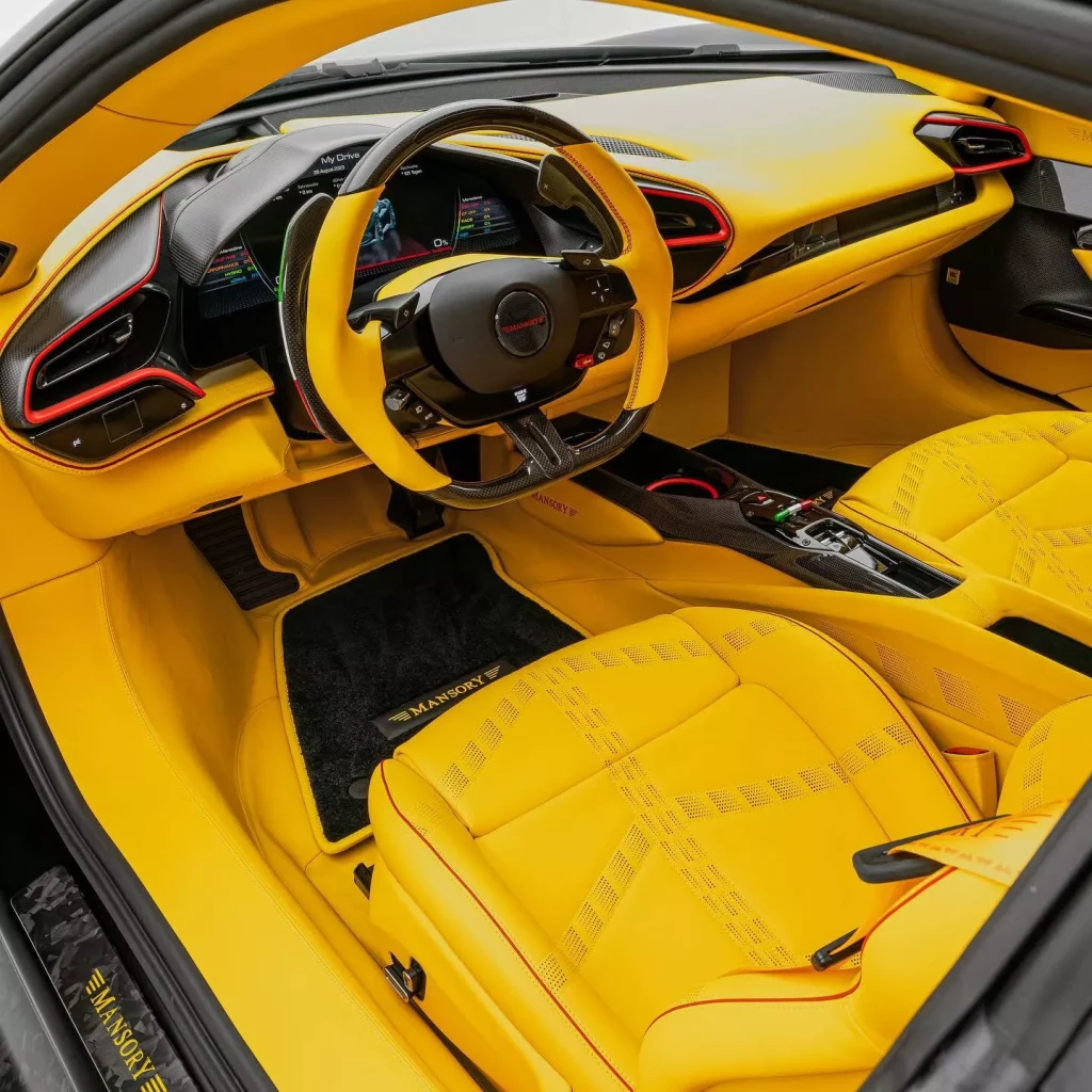 2023 Mansory Ferrari 296 GTB. Imagen interior.