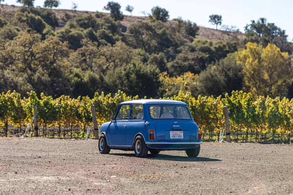 2023 Mini Cooper EV Gildred Racing. Imagen exterior.