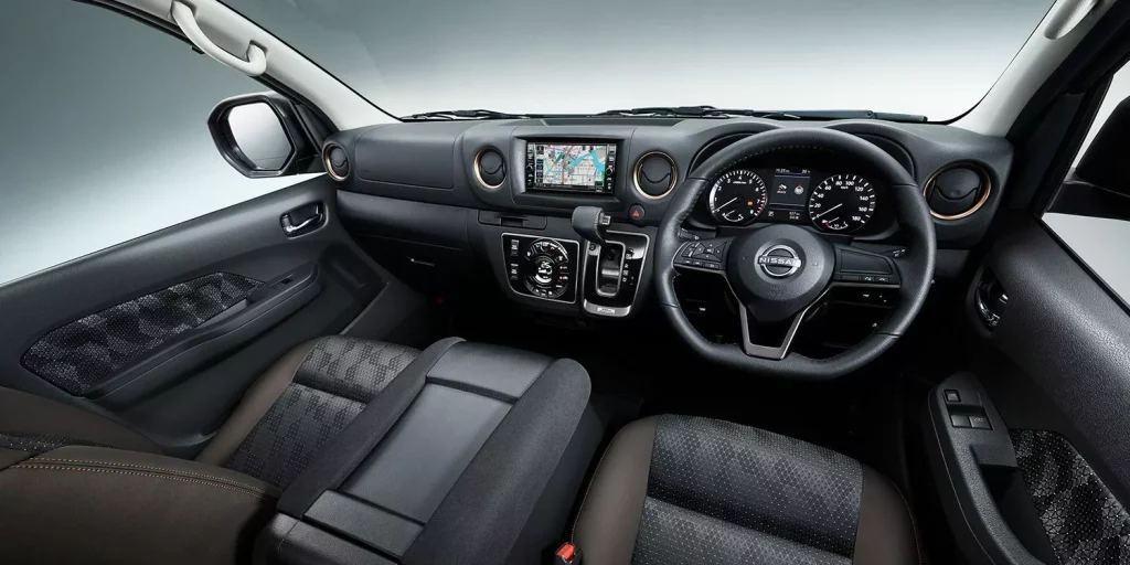 2023 Nissan Caravan 50th Anniversary. Imagen interior.