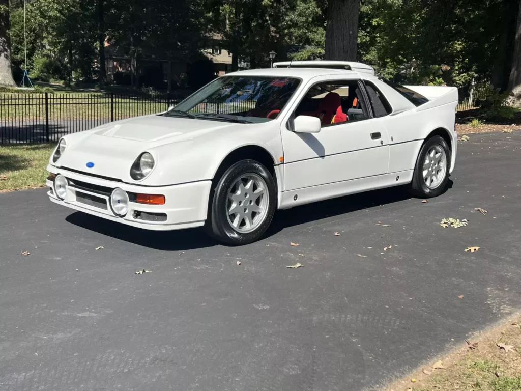 1987 Ford RS200 Evolution Bring A Trailer. Imagen delantera.