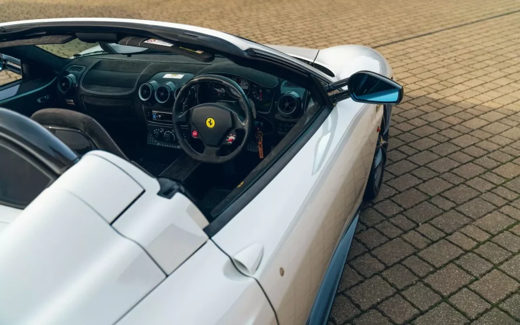 2009 Ferrari Scuderia Spider 16M Jamiroquai. Imagen interior.