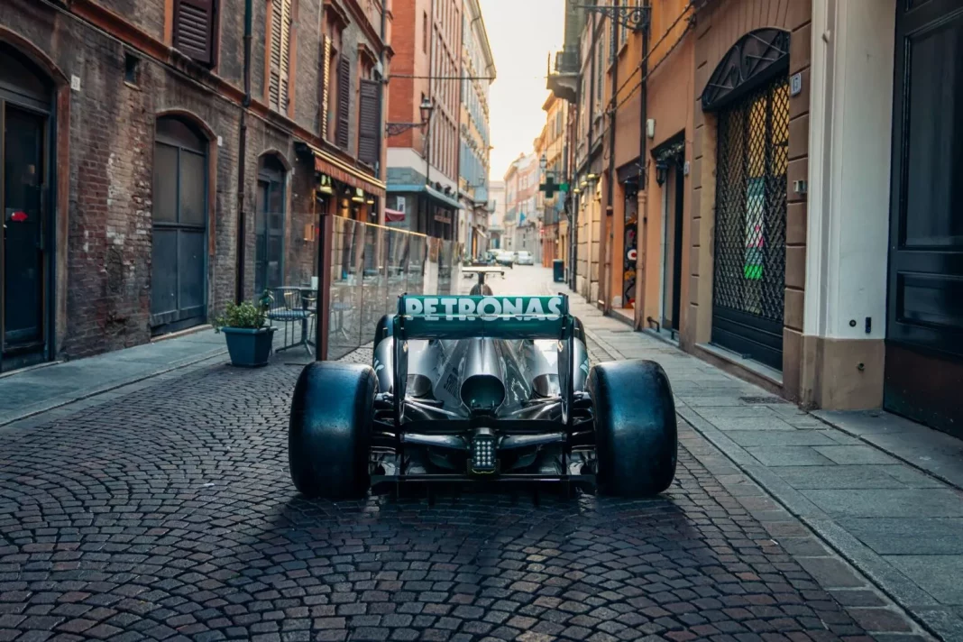 2013 Lewis Hamilton Mercedes F1 W04. Imagen portada.