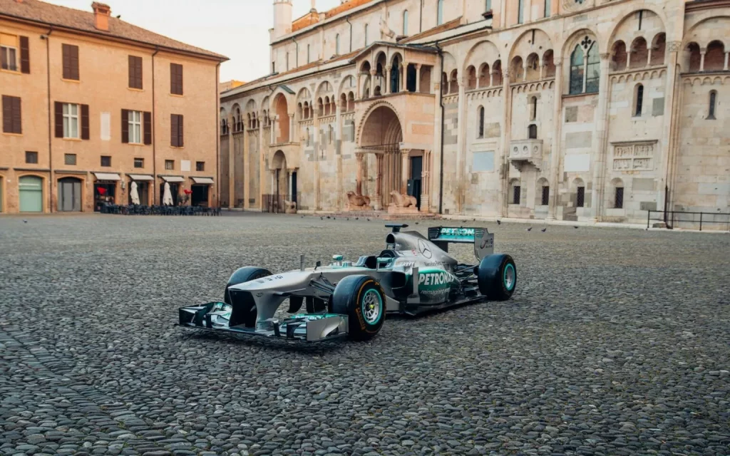 2013 Lewis Hamilton Mercedes F1 W04. Imagen estática.