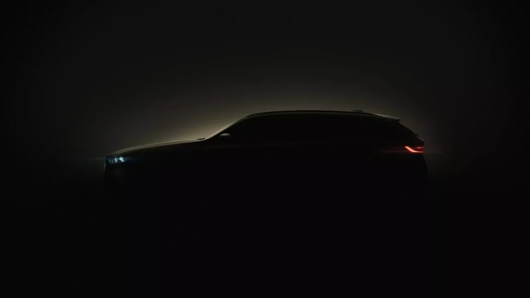 2023 BMW Serie 5 Touring Teaser. Imagen portada.