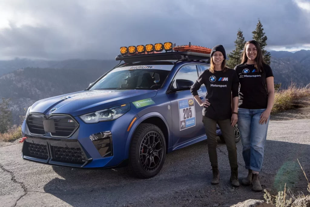 2023 BMW X2 Rebelle Rally. Imagen equipo.