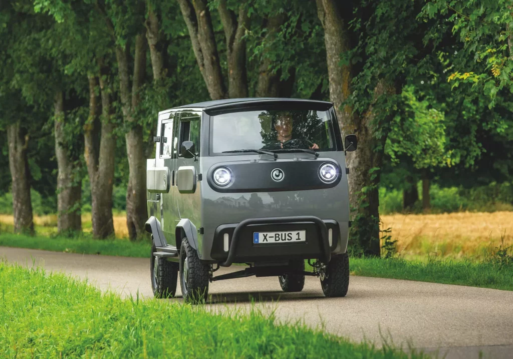 2023 Electric Brands Xbus. Imagen movimiento.