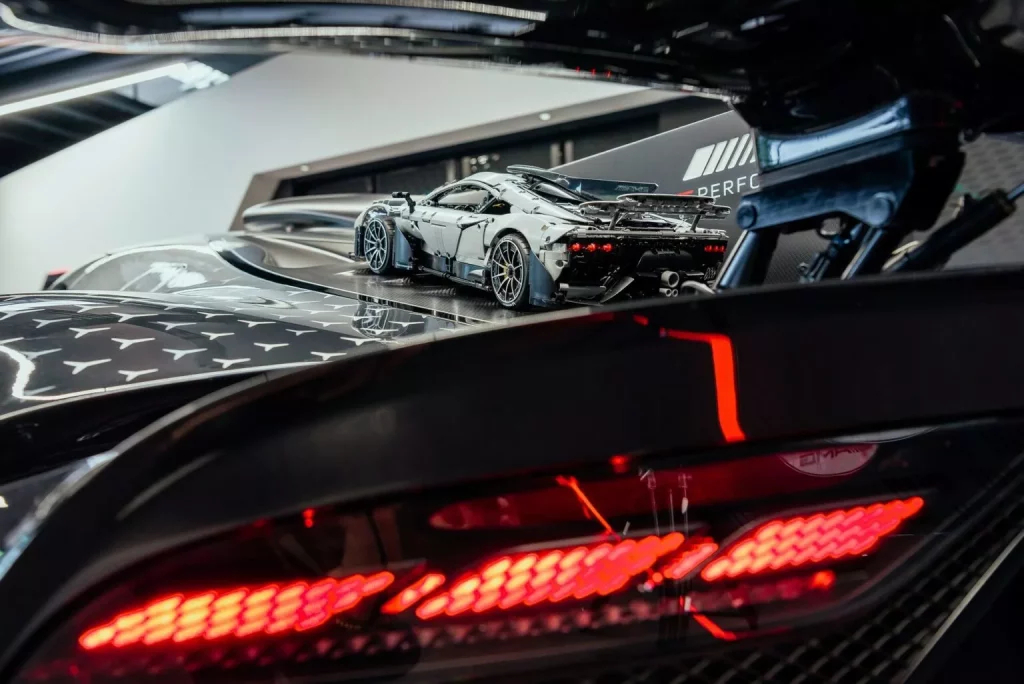 2023 Mercedes AMG One CaDA 8 Motor16