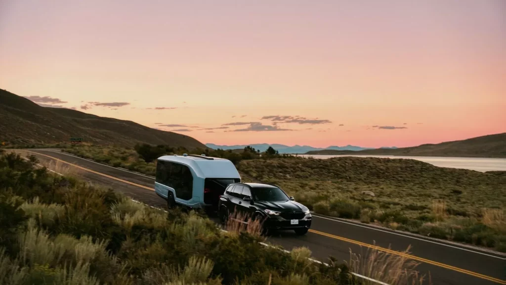 2023 Pebble Flow Caravana EV. Imagen exterior.