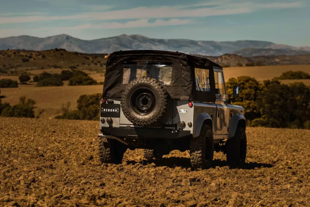 1997 Land Rover Defender Reborn 14 Motor16