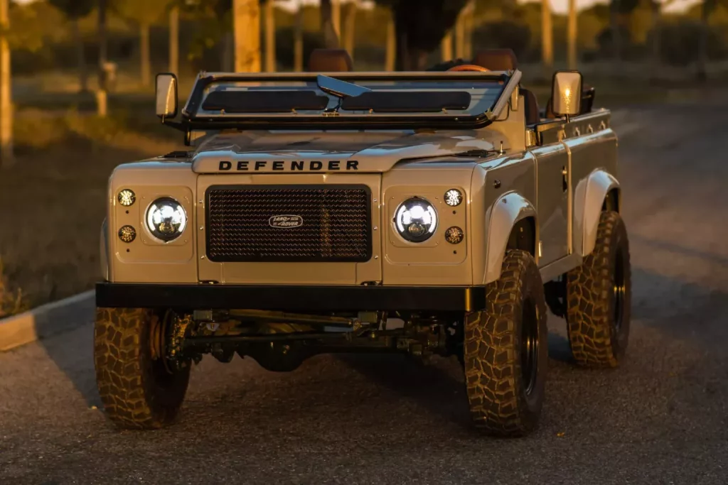 1997 Land Rover Defender Reborn 3 Motor16