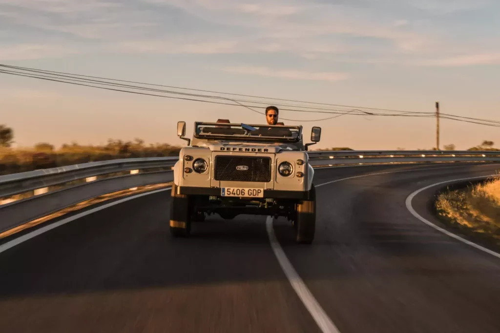 1997 Land Rover Defender Reborn 5 Motor16