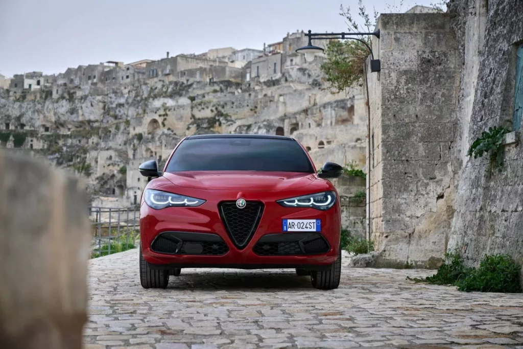 2023 Alfa Romeo Stelvio Tributo Italiano 1 Motor16