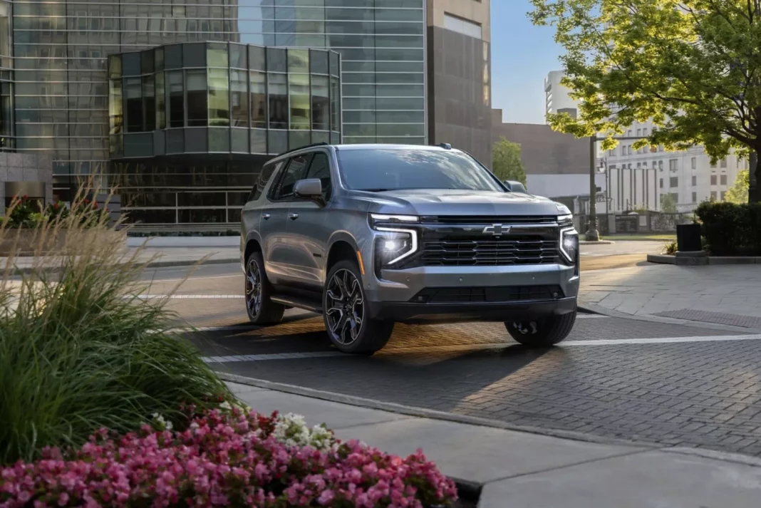 2023 Chevrolet Tahoe y Suburban. Imagen portada.