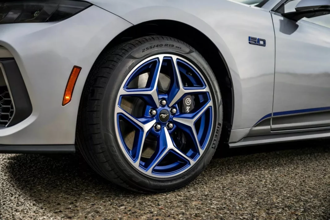 2023 Ford Mustang GT California Special. Imagen detalle llanta.