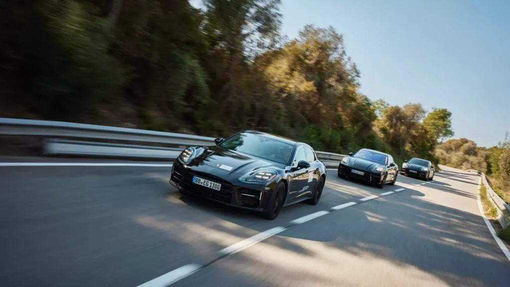 2023 Porsche Panamera interior. Imagen movimiento.