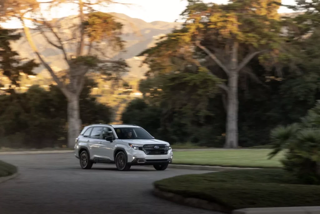 2023 Subaru Forester USA 1 Motor16