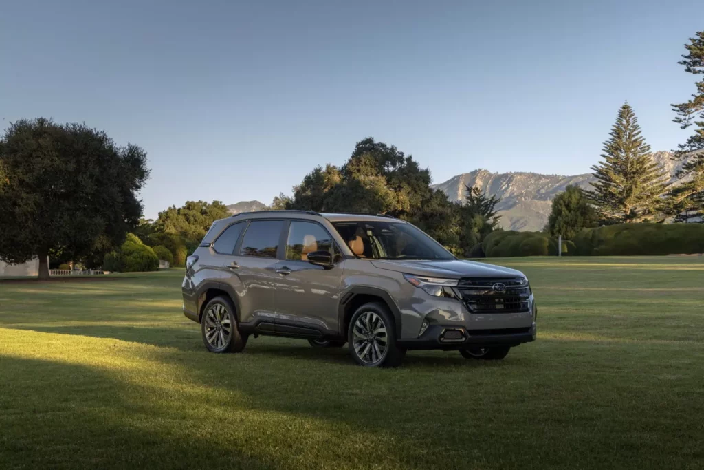 2023 Subaru Forester USA 19 Motor16