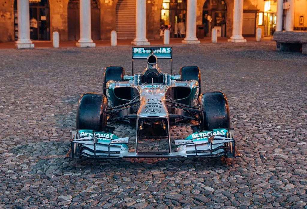 MERCEDES F1 HAMILTON SUBASTA 3 Motor16