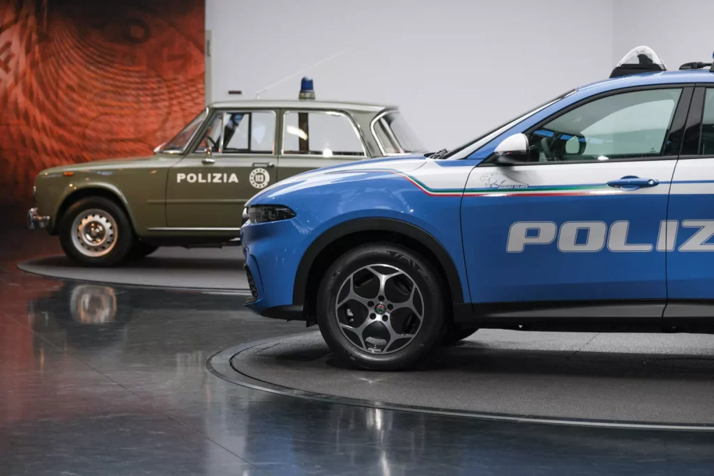 2023 Alfa Romeo Tonale SUV Polizia di Stato 6 Motor16