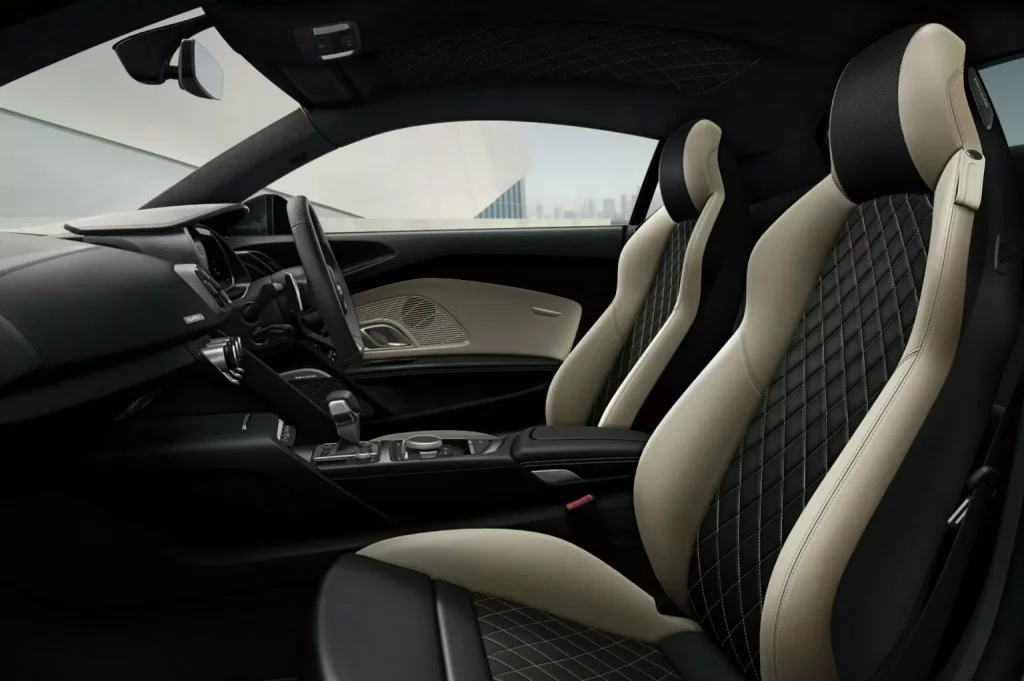 2023 Audi R8 Coupe Japan Final Edition. Imagen interior.