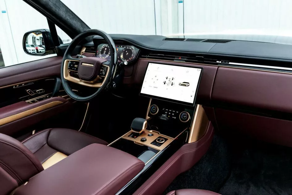 2023 Manhart Range Rover P530. Imagen interior.