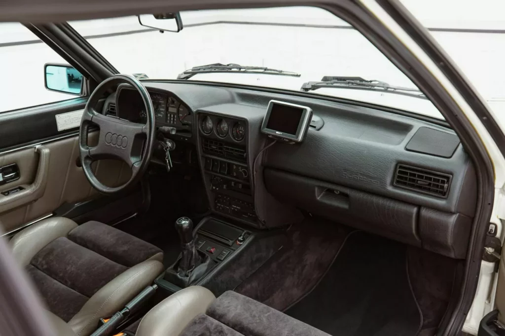 1984 Audi Sport Quattro RM Sotheby's. Imagen interior.