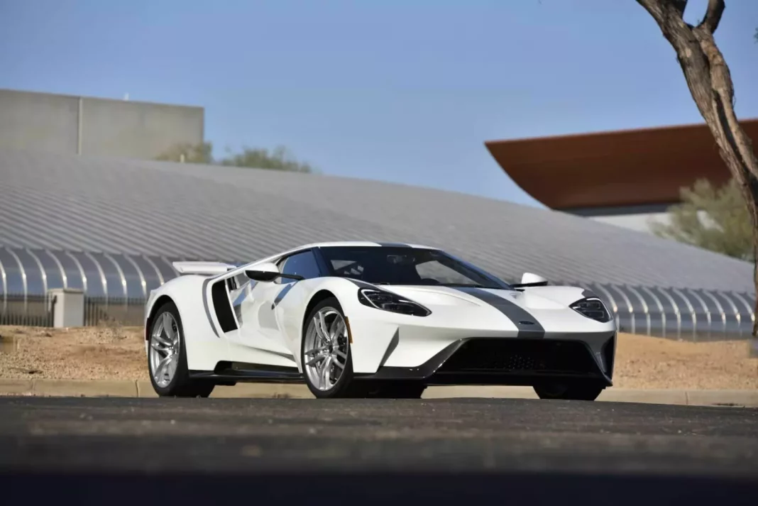 2021 Ford GT Studio Collection Mecum. Imagen portada.