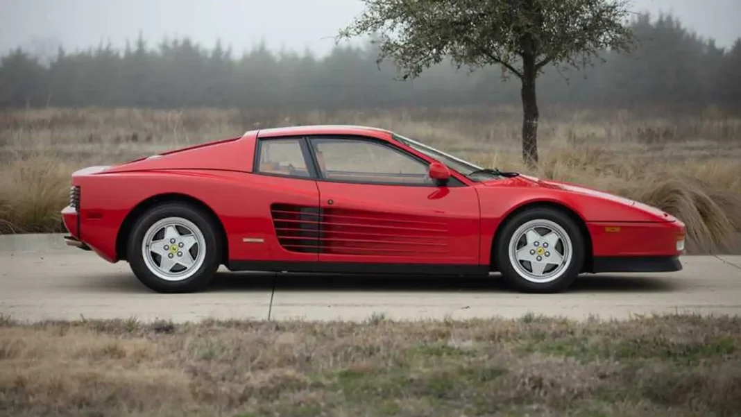 1990 Ferrari Testarossa restaurado Puerto Rico. Imagen portada.