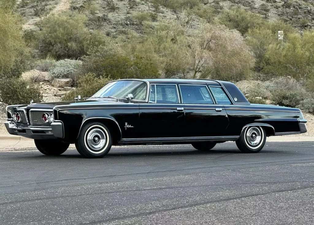 1964 Chrysler Imperial Crown Ghia Presidential Limousina 6 Motor16