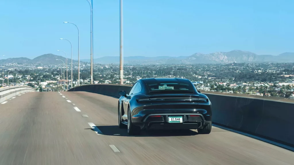 2024 Porsche Taycan Test autonomia 1 Motor16