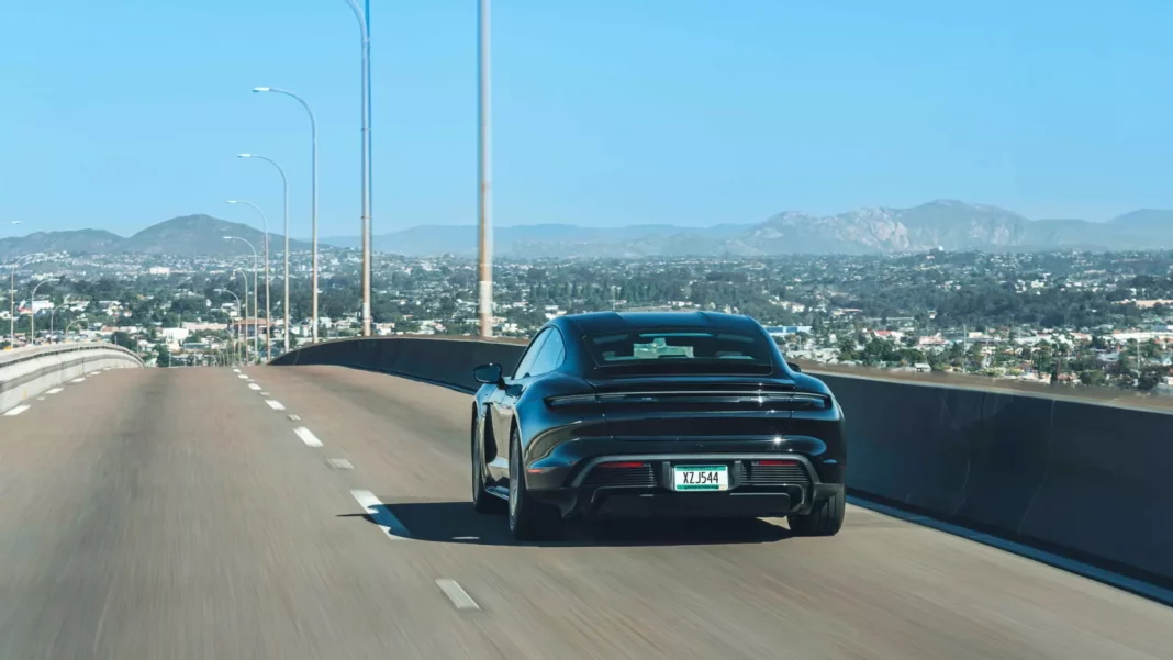 2024 Porsche Taycan Test autonomía. Imagen portada.